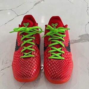 Nike Kobe 6 Proto Reverse Grinch Sneaker